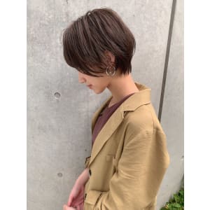 30代40代全方位どこから見ても美シルエット自慢ショートボブ