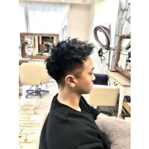 フェードカット　ツイストスパイラルパーマ