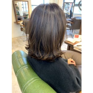 アフロート添田】大人可愛いくびれミディ外ハネ毛先ベージュ