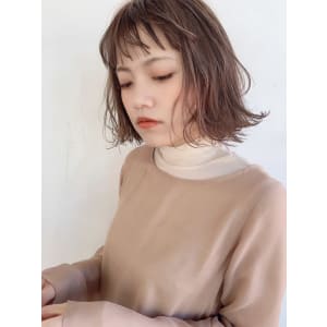 ゆるふわ小顔前下がり切りっぱなしボブ７７