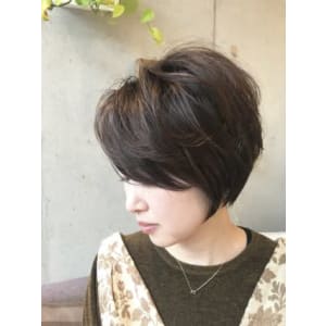 大人カッコいいショートスタイル - EMU international 春日部本店【エムインターナショナル】掲載中