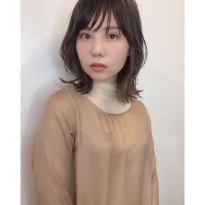 柔らかい質感外ハネくびれミディ　80