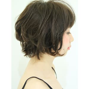 ふんわり外ハネショートボブ