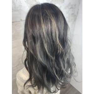 コントラストハイライトイルミナカラー池袋東口