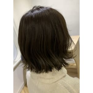 グレージュ　カラー