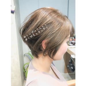 骨格に合わせてバッサリショート