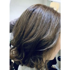 外ハネ　