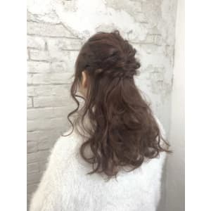 ハーフアップアレンジ　パーティーヘアセット池袋