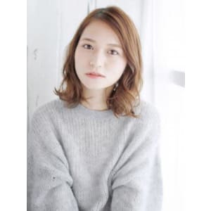 かきあげ前髪とゆる外ハネカール