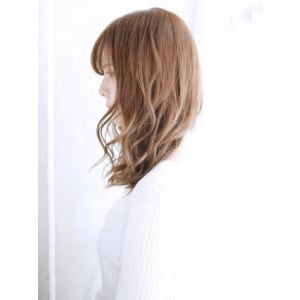 長め下ろしバングのミックスカール