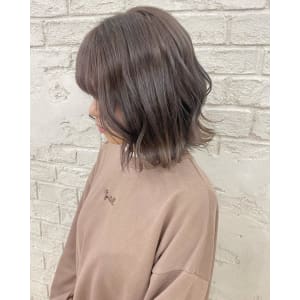 グレージュハイトーンボブショートボブスパイラル20代4074