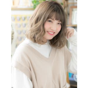 外国人風カラー×ランダムウェーブ　ふわミディ