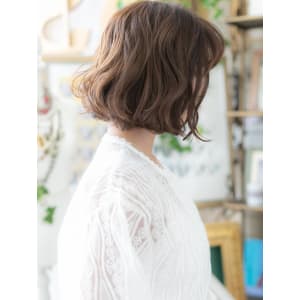 くせ毛風ルーズミックスウェーブ大人ボブ　大人かわいい