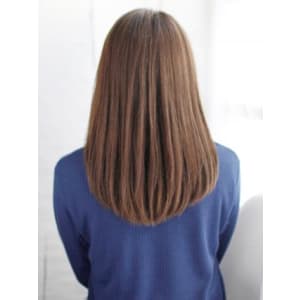 かきあげバングのナチュラルストレート