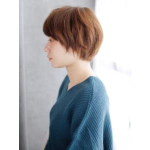 ナチュラルショートボブスタイル