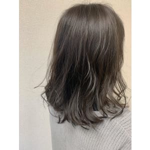 透明感バツグン☆プラチナアッシュ