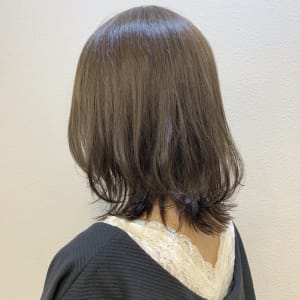 グレージュ外ハネロブ