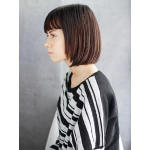 重めバングのカジュアルモードボブ - hair make nalu 荻窪西口 白山神社参道通り店【ヘアメイクナルオギクボニシグチハクサンジンジャサンドウドオリ】掲載中