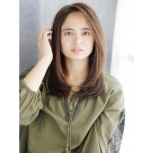 かきあげバングのナチュラルストレート