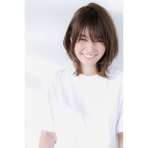 ネオウルフ☆小顔ひし形ミディ20代30代40代外ハネボブ