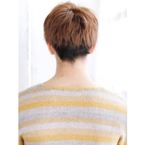 ナチュラルカールのメンズショート