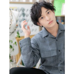 くせ毛風パーマで決める！フェザーマッシュ　無造作