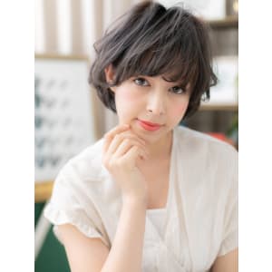 エアリーな毛先で遊ぶ★黒髪アッシュの大人ボブ　くせ毛風