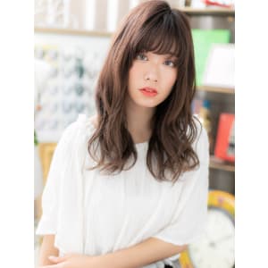 耳かけも◎くせ毛風エアウェーブセミディ　重めスタイル