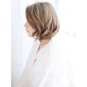 かきあげバングのニュアンスカールボブ