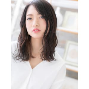 外ハネ×くせ毛風ウェーブ×インナーカラー セミディ - mod's hair 上尾【モッズヘア】上尾西口店【モッズヘア アゲオニシグチテン】掲載中