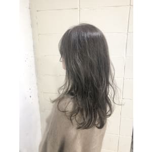 ロングレイヤー×グレージュカラー
