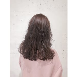 ピンクベージュカラー