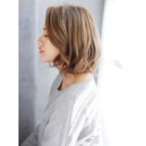 かきあげバングのニュアンスカールボブ - hair make nalu 荻窪西口 白山神社参道通り店【ヘアメイクナルオギクボニシグチハクサンジンジャサンドウドオリ】掲載中