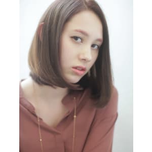 ハイ透明感グレージュ×くびれセミディ