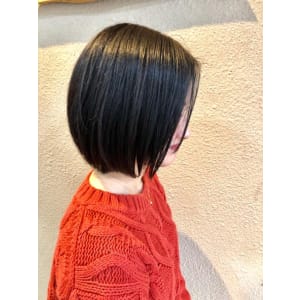 はねにくい　グラデーションボブ