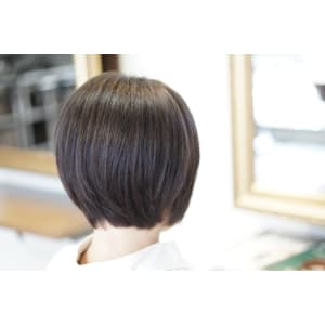  タイトヘアショート