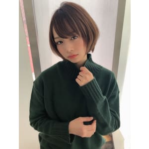 女子アナ風小顔ショートボブ【ラベンダーグレー】U-235