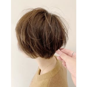 大人かわいい小顔丸みのあるショートボブ　20代30代40代　