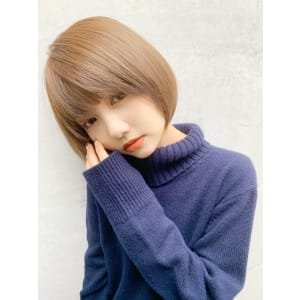 つや感ショートボブ