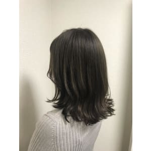 透明感　ツヤ　カラー