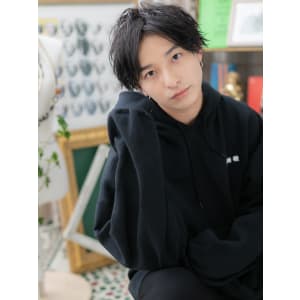 爽やか黒髪でモテる!センターパートマッシュ くせ毛風 - COVER HAIR & SPA bliss 浦和西口店【カバー ヘア アンド スパ ブリス】【カバー ヘア アンド スパ ブリス ウラワニシグチテン】掲載中