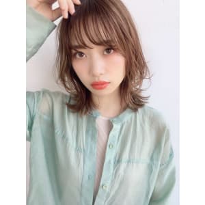 大人くびれレイヤーネオウルフミディ