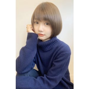 つや感ショートボブ