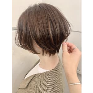大人かわいい小顔丸みのあるショートボブ　20代30代40代　
