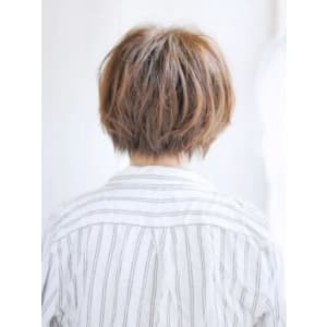 丸みのあるショートボブスタイル
