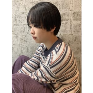黒髪ショート