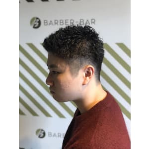 フェードカットスタイル【BARBER-BAR】