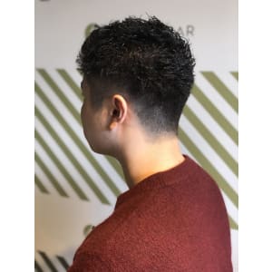 フェードカットスタイル【BARBER-BAR】