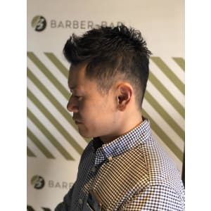 フェードカットスタイル【BARBER-BAR】