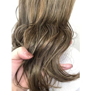 ミルクティーベージュstyle - Luana hair&treatment【ルアナヘアーアンドトリートメント】掲載中
